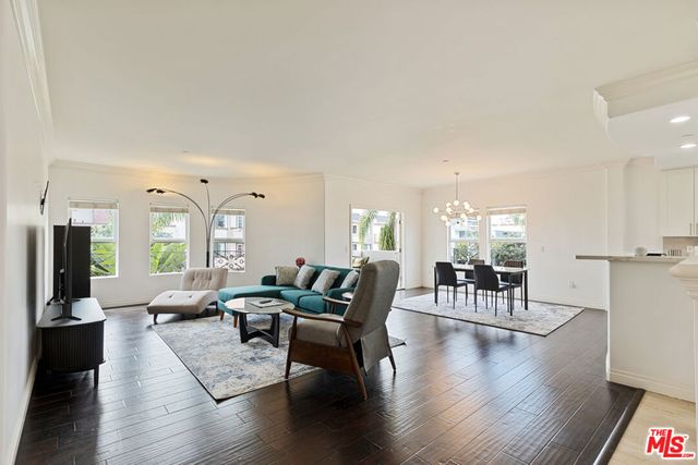 1862 S Bentley Avenue 202, Los Angeles, CA 90025