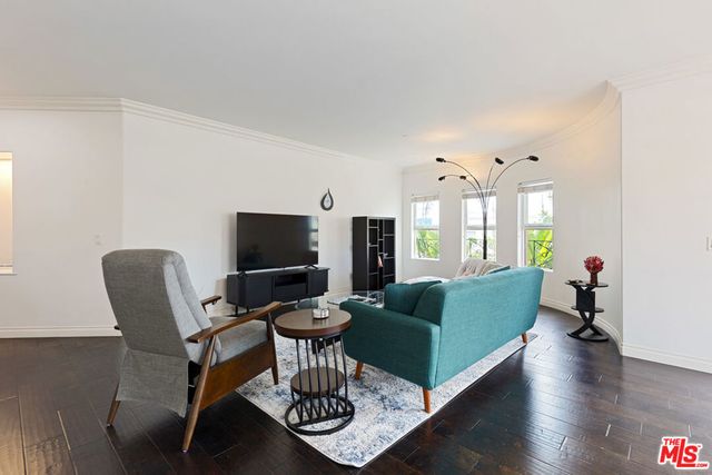1862 S Bentley Avenue 202, Los Angeles, CA 90025