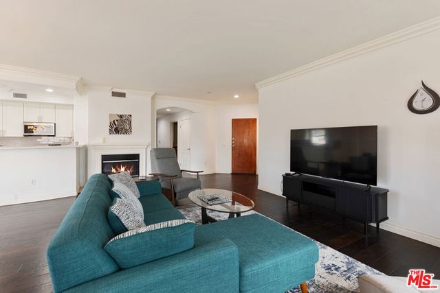 1862 S Bentley Avenue 202, Los Angeles, CA 90025