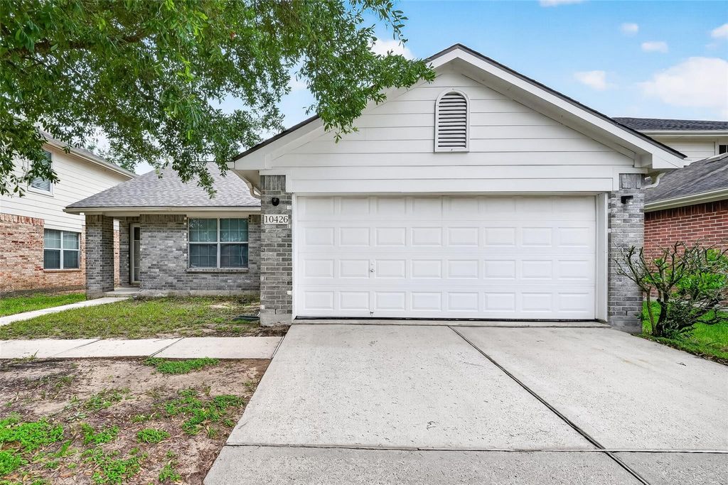 10426 Briar Patch Street, Baytown, TX 77523