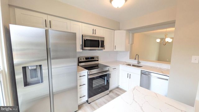 546 DAHLGREEN RD, Glen Burnie, MD 21061