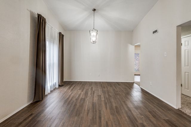 5220 Bartlett Drive, The Colony, TX 75056