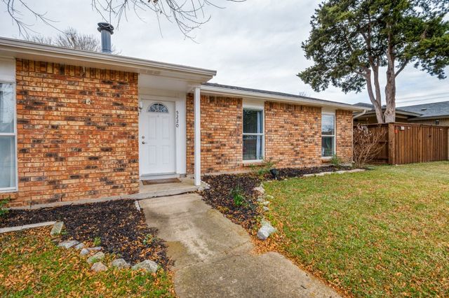 5220 Bartlett Drive, The Colony, TX 75056