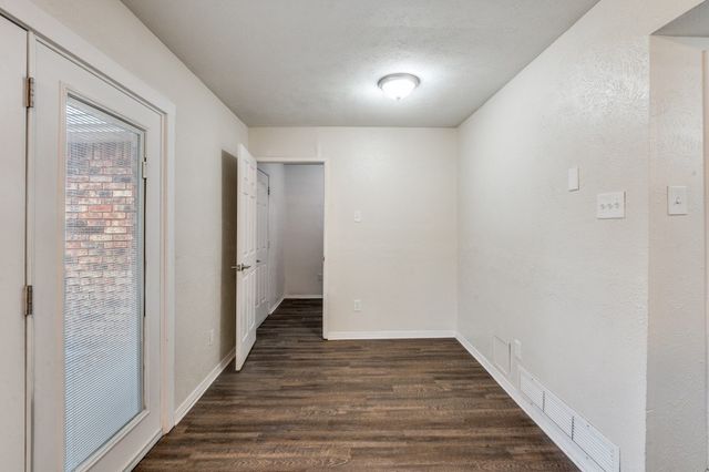 5220 Bartlett Drive, The Colony, TX 75056