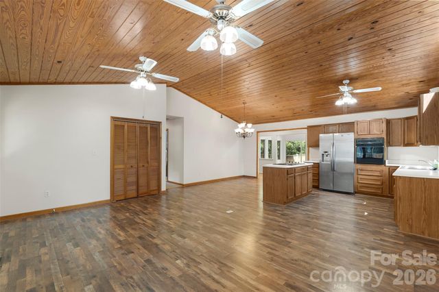 2008 Rock Springs Circle, Denver, NC 28037