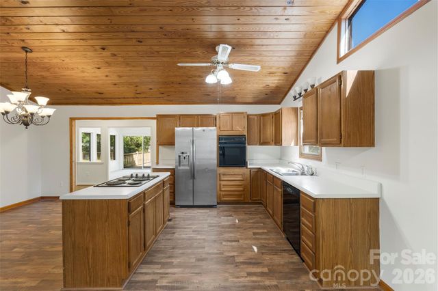 2008 Rock Springs Circle, Denver, NC 28037