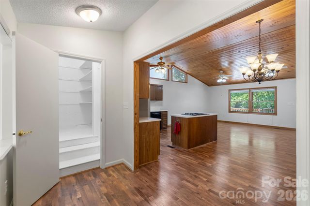 2008 Rock Springs Circle, Denver, NC 28037