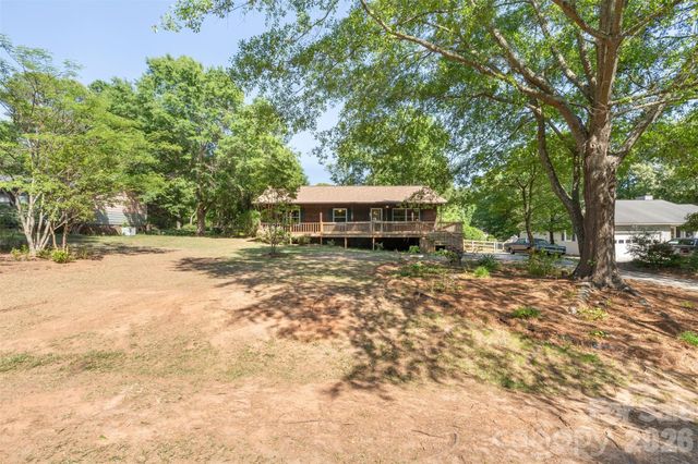 2008 Rock Springs Circle, Denver, NC 28037