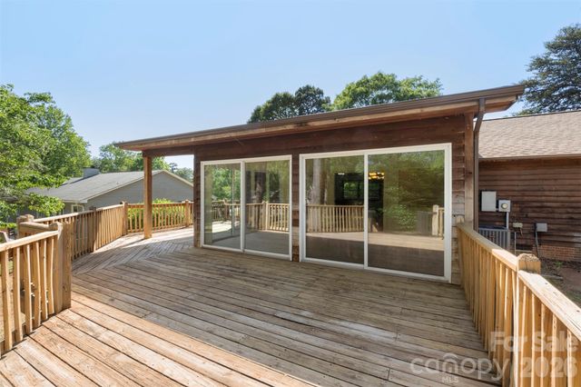 2008 Rock Springs Circle, Denver, NC 28037
