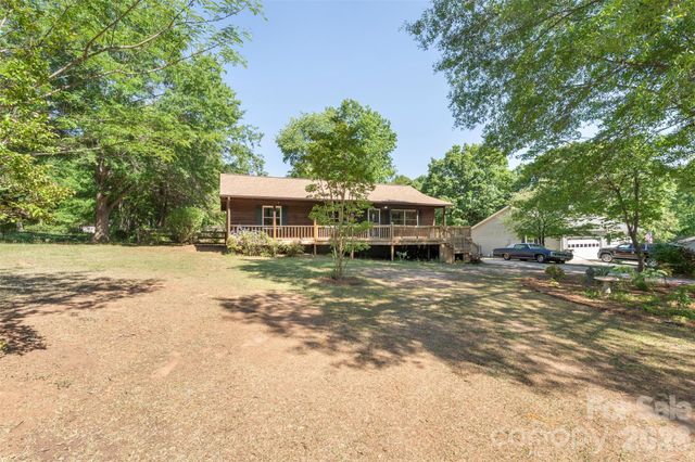 2008 Rock Springs Circle, Denver, NC 28037