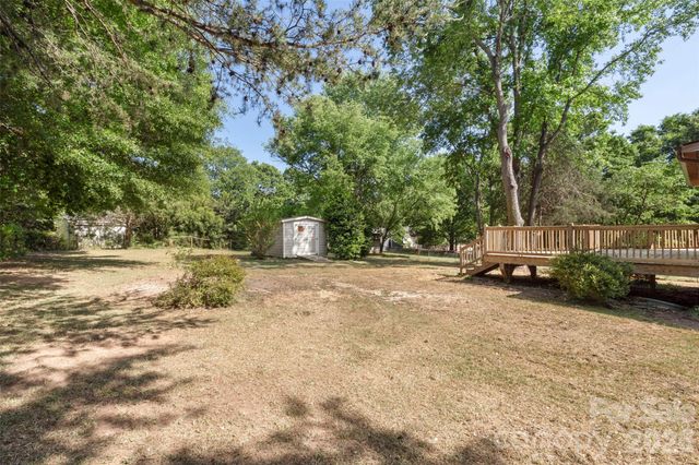 2008 Rock Springs Circle, Denver, NC 28037