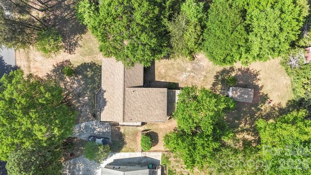 2008 Rock Springs Circle, Denver, NC 28037
