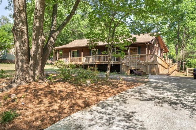 2008 Rock Springs Circle, Denver, NC 28037