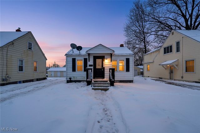 896 Indian Trail, Akron, OH 44314