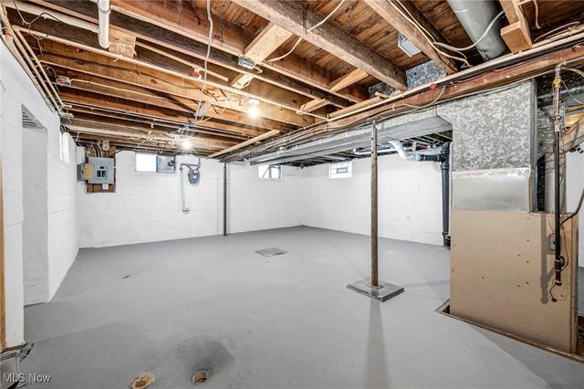 896 Indian Trail, Akron, OH 44314