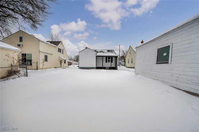 896 Indian Trail, Akron, OH 44314