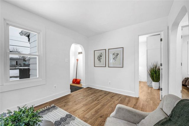 896 Indian Trail, Akron, OH 44314