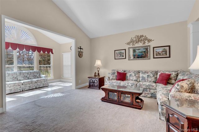 3 Louden Loop, Mount Sinai, NY 11766