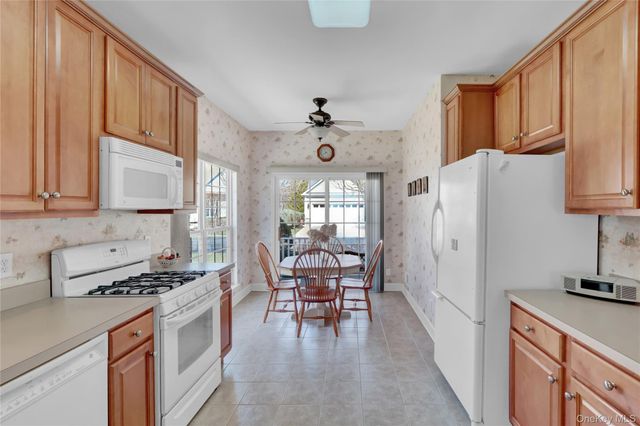 3 Louden Loop, Mount Sinai, NY 11766