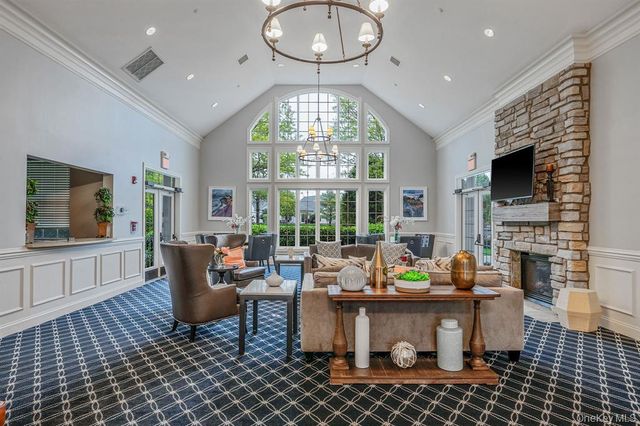 3 Louden Loop, Mount Sinai, NY 11766