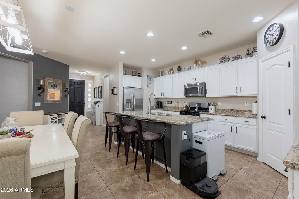 Image 11 of property listing at 20958 E PECAN Lane, Queen Creek, AZ 85142