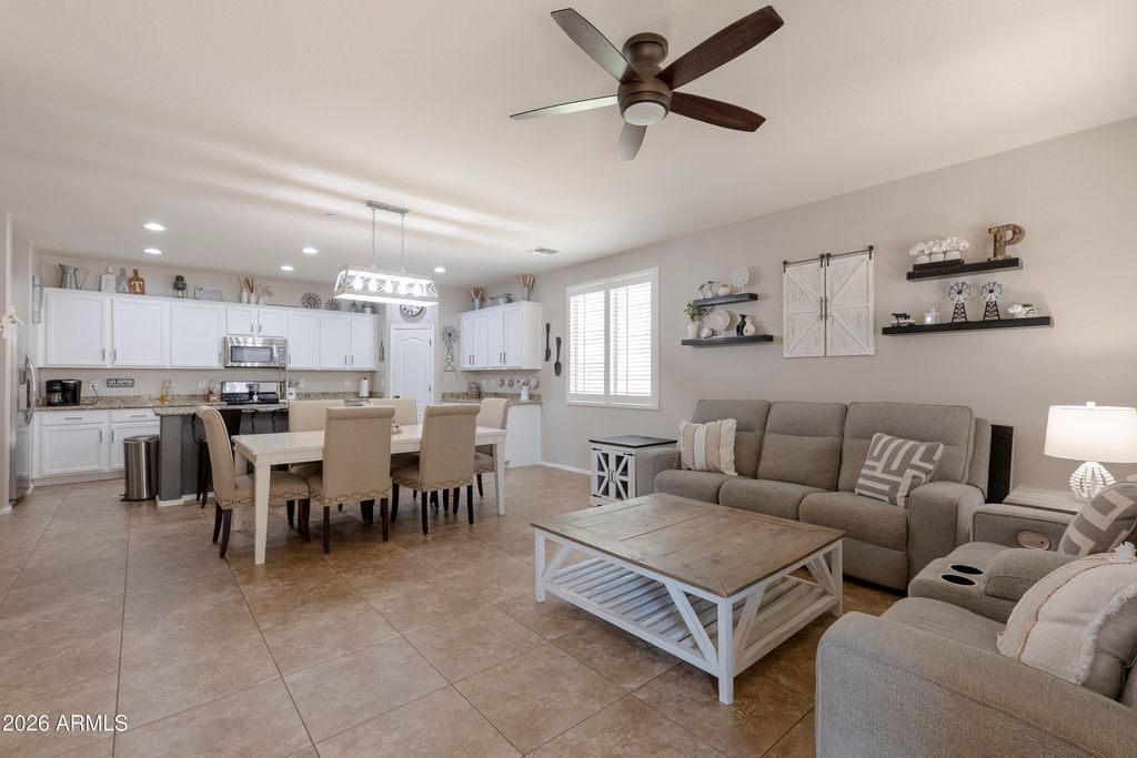 Image 12 of property listing at 20958 E PECAN Lane, Queen Creek, AZ 85142
