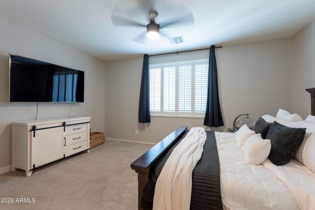 Image 14 of property listing at 20958 E PECAN Lane, Queen Creek, AZ 85142