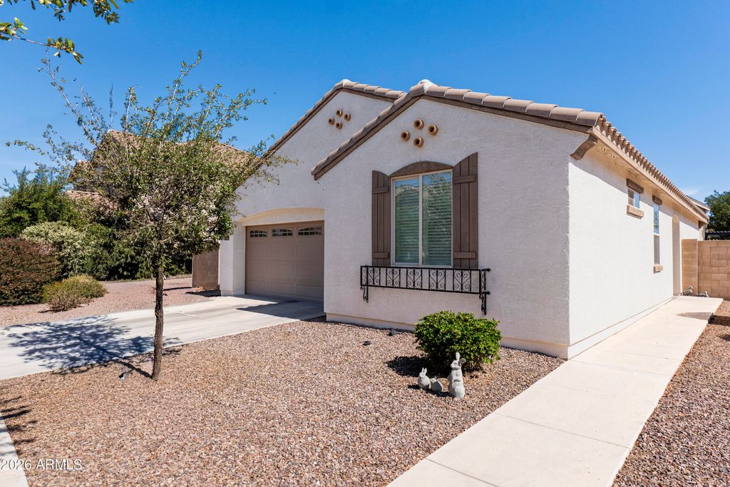 Image 2 of property listing at 20958 E PECAN Lane, Queen Creek, AZ 85142