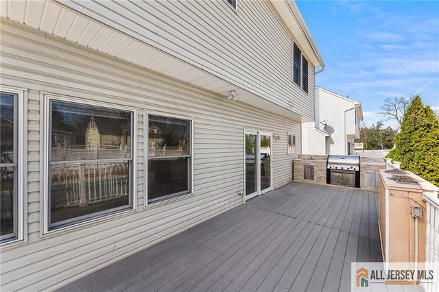 57 Westervelt Avenue, Edison, NJ 08817