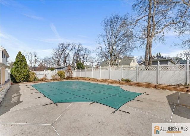 57 Westervelt Avenue, Edison, NJ 08817