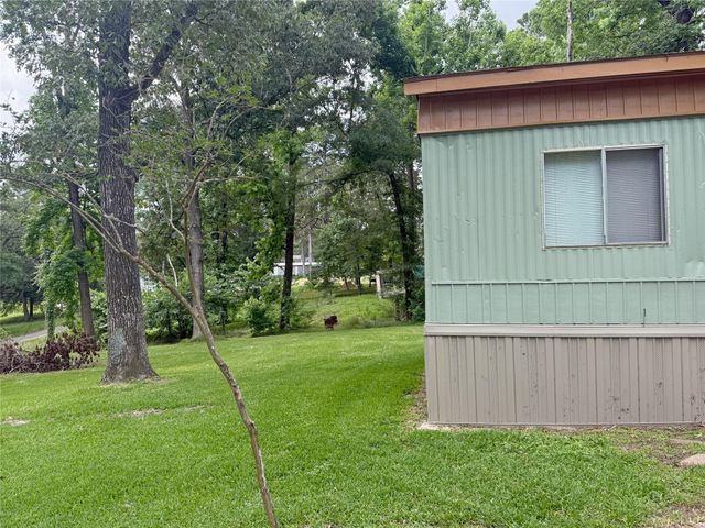 67 Pine Place, Point Blank, TX 77364