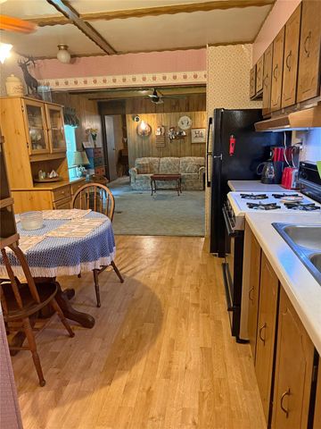 67 Pine Place, Point Blank, TX 77364