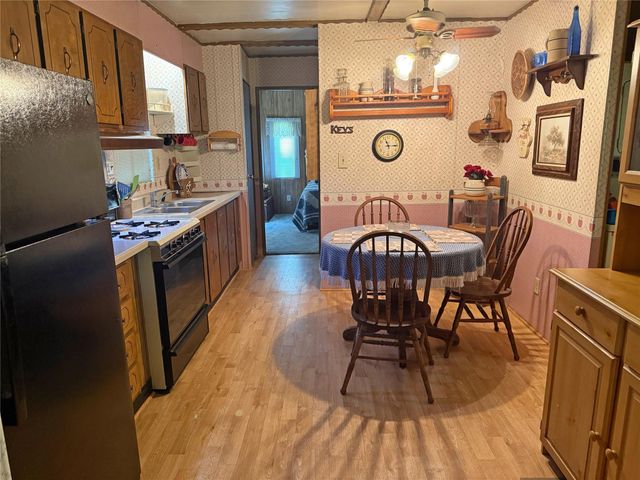 67 Pine Place, Point Blank, TX 77364
