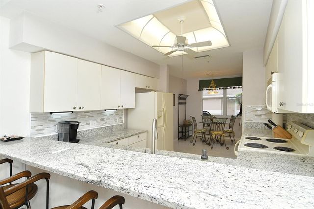 5251 MAHOGANY RUN AVENUE 515, Sarasota, FL 34241