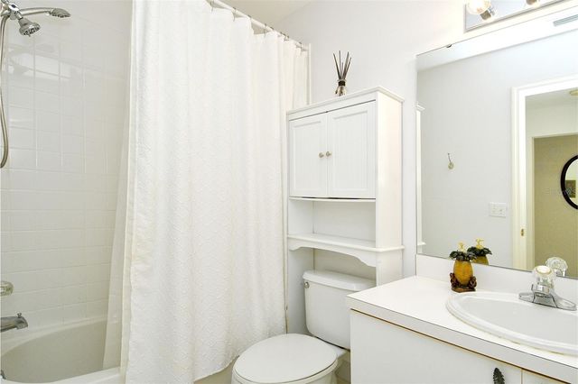 5251 MAHOGANY RUN AVENUE 515, Sarasota, FL 34241