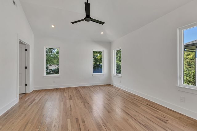 5917D Robertson Ave, Nashville, TN 37209