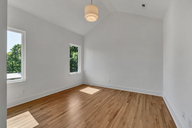 5917D Robertson Ave, Nashville, TN 37209