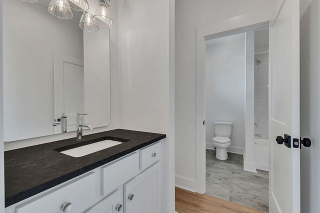 5917D Robertson Ave, Nashville, TN 37209