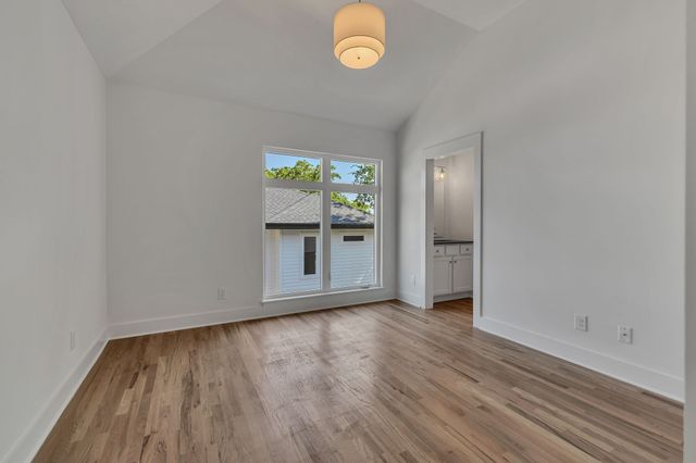 5917D Robertson Ave, Nashville, TN 37209