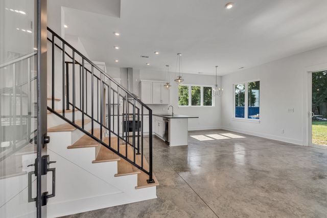 5917D Robertson Ave, Nashville, TN 37209