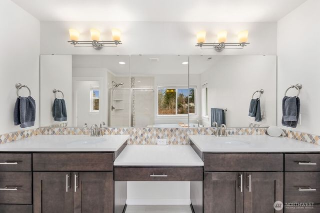 27318 14th Court S, Des Moines, WA 98198