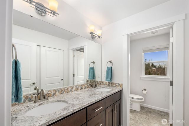 27318 14th Court S, Des Moines, WA 98198