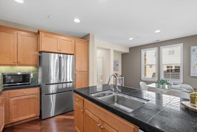 20582 Murano Circle, Cupertino, CA 95014