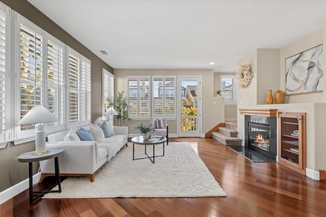 20582 Murano Circle, Cupertino, CA 95014