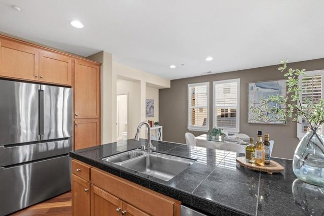 20582 Murano Circle, Cupertino, CA 95014