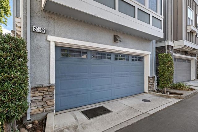 20582 Murano Circle, Cupertino, CA 95014