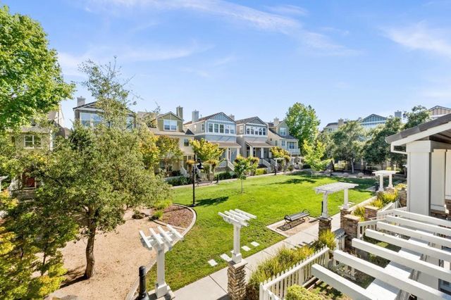 20582 Murano Circle, Cupertino, CA 95014
