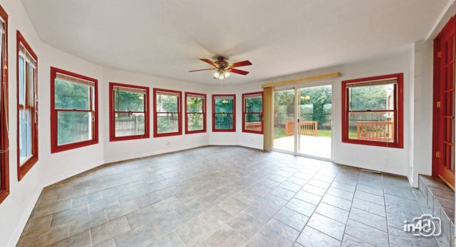 2745 Covert Road, Glenview, IL 60025