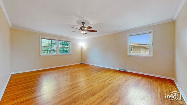 2745 Covert Road, Glenview, IL 60025