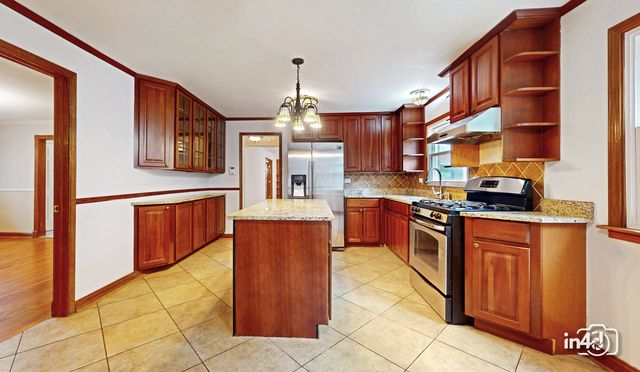 2745 Covert Road, Glenview, IL 60025